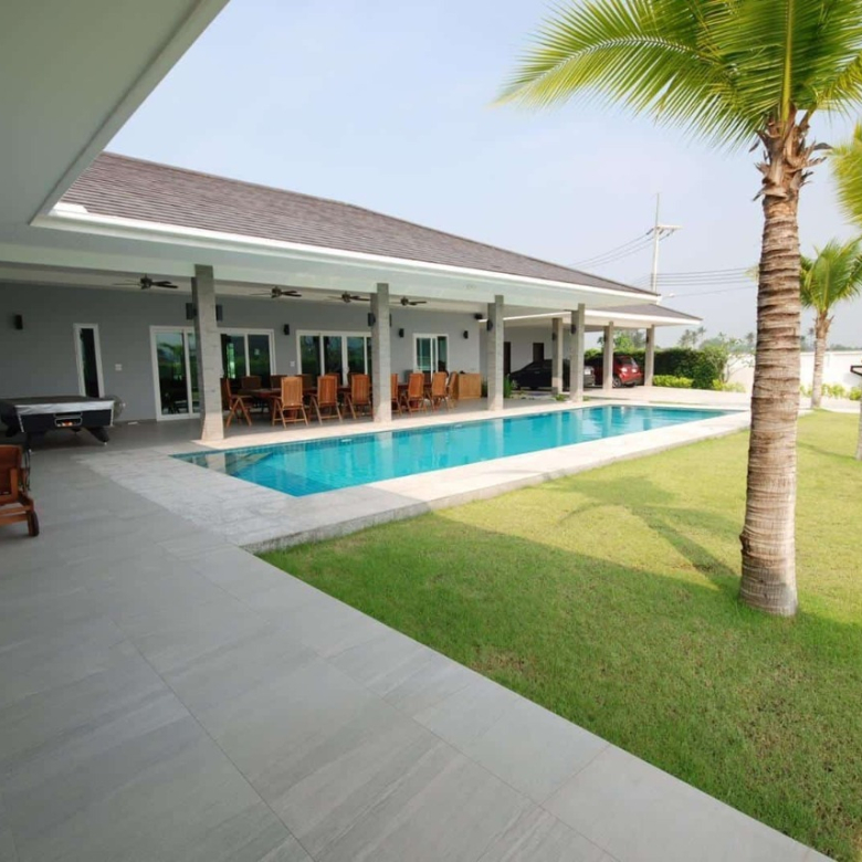Spacious Luxury Pool Villa on a 2,400 sqm Plot for Sale in Hua Hin