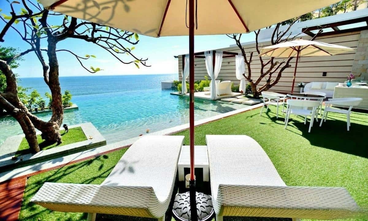 5 Bed Luxury Beachfront Villa For Sale in Hua Hin Thailand