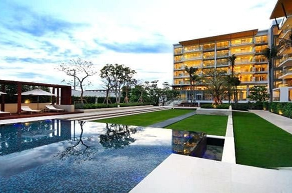 Stunning Fully Furnished 2 Bedroom Condo for Sale at Hua Hin