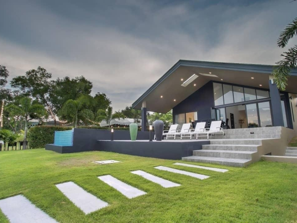 Sanctuary Lakes Hua Hin Luxury Villa For Sale with Stunning Lake Views