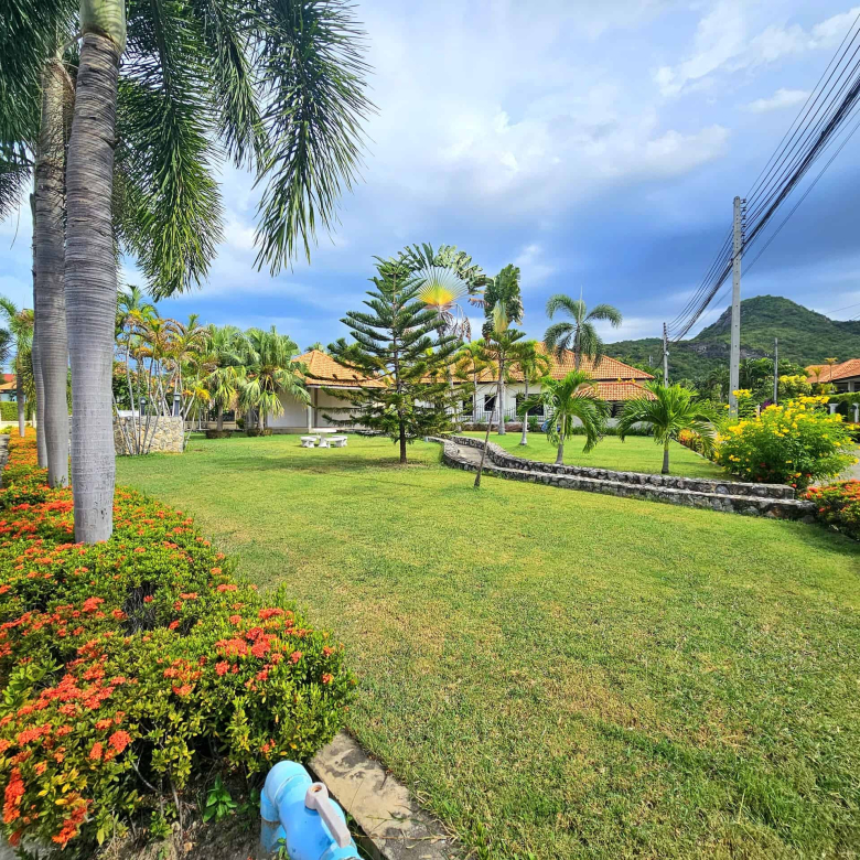 Fully Furnished Private Pool Villa For Sale in Hua Hin Soi 114
