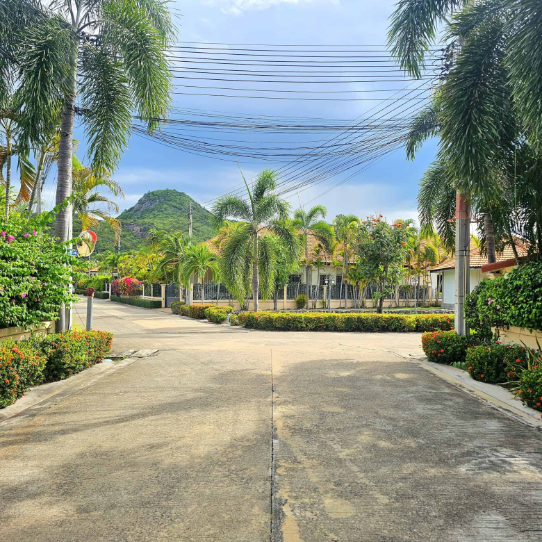 Fully Furnished Private Pool Villa For Sale in Hua Hin Soi 114