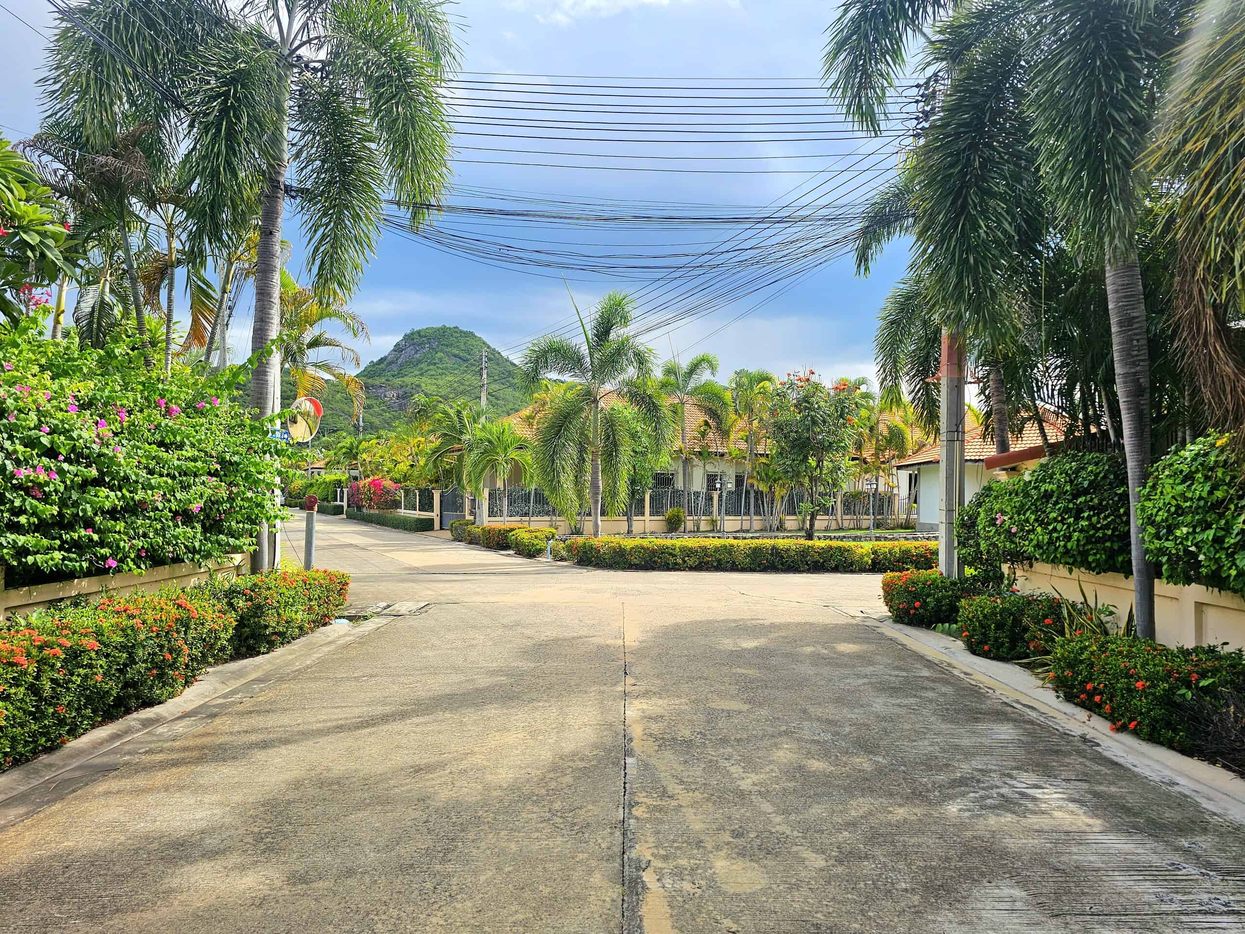 Fully Furnished Private Pool Villa For Sale in Hua Hin Soi 114 – 11 Fully Furnished Private Pool Villa For Sale in Hua Hin Soi 114