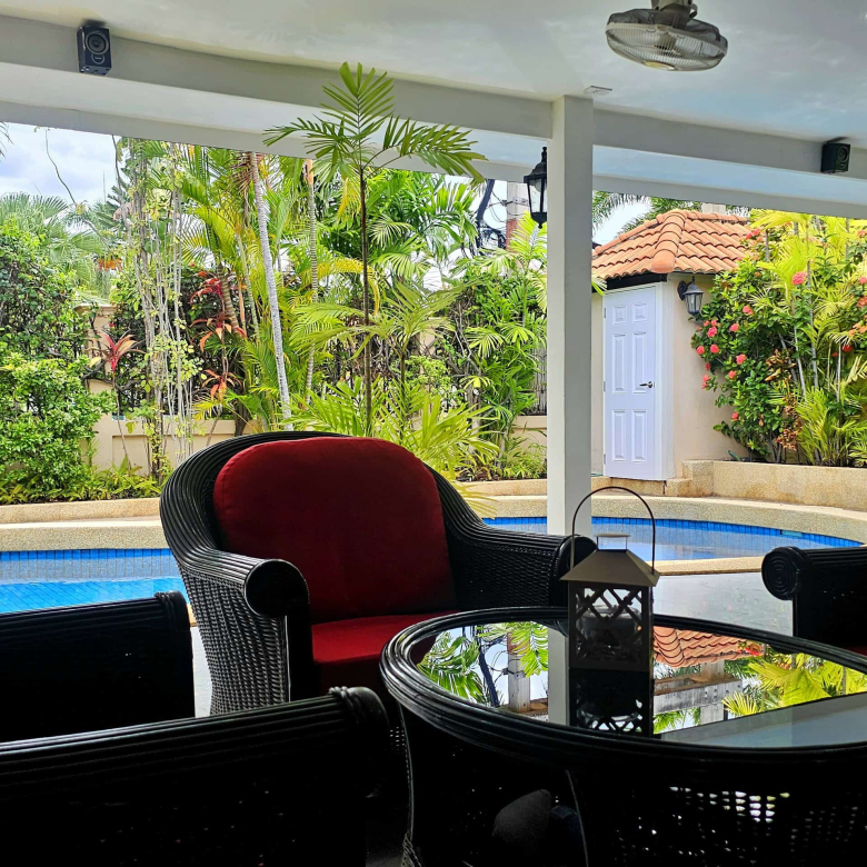 Fully Furnished Private Pool Villa For Sale in Hua Hin Soi 114