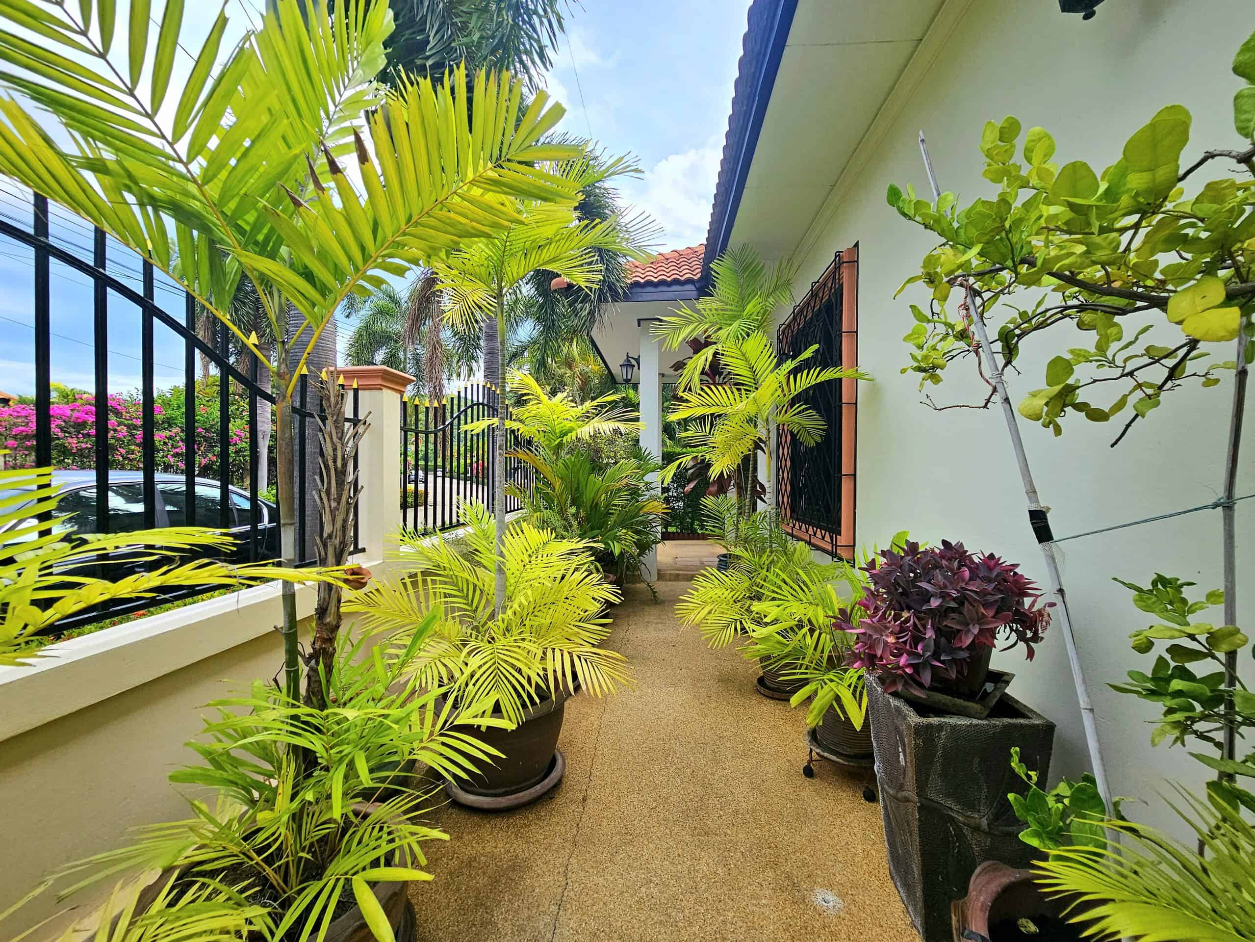 Fully Furnished Private Pool Villa For Sale in Hua Hin Soi 114 – 23 Fully Furnished Private Pool Villa For Sale in Hua Hin Soi 114