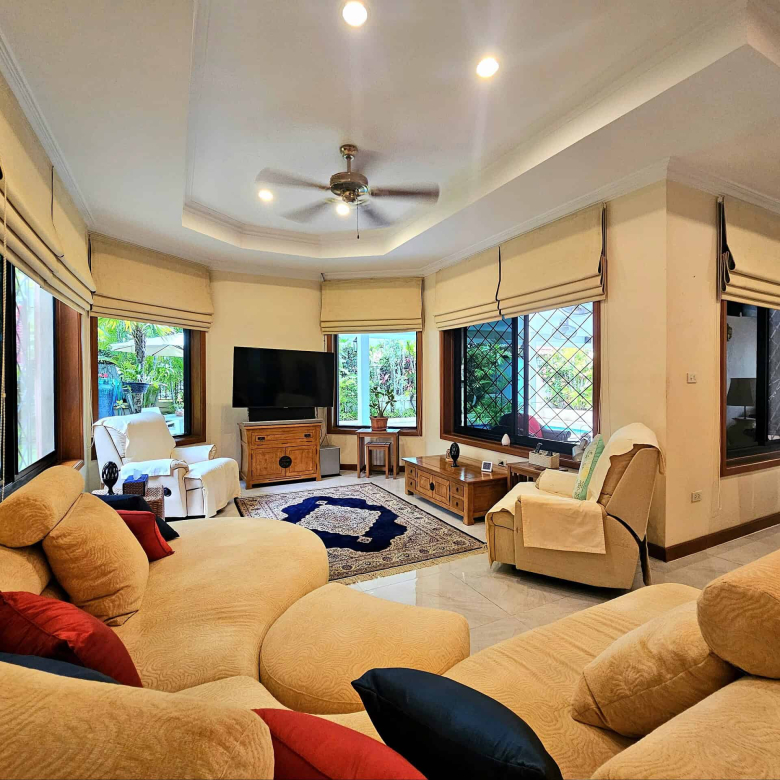 Fully Furnished Private Pool Villa For Sale in Hua Hin Soi 114