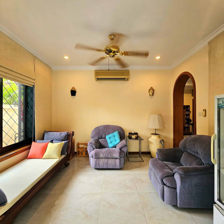 Fully Furnished Private Pool Villa For Sale in Hua Hin Soi 114