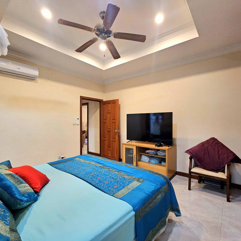 Fully Furnished Private Pool Villa For Sale in Hua Hin Soi 114
