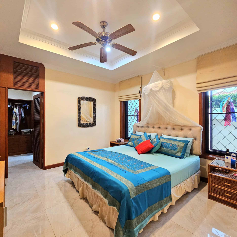 Fully Furnished Private Pool Villa For Sale in Hua Hin Soi 114