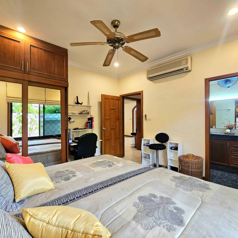 Fully Furnished Private Pool Villa For Sale in Hua Hin Soi 114