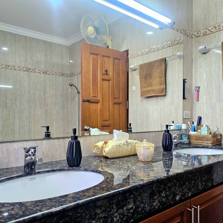 Fully Furnished Private Pool Villa For Sale in Hua Hin Soi 114