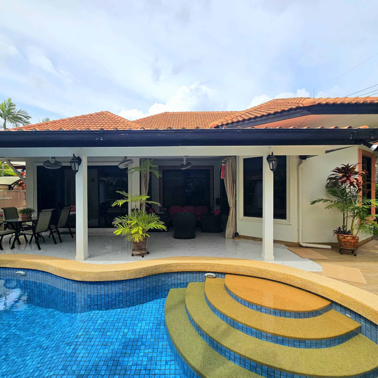 Fully Furnished Private Pool Villa For Sale in Hua Hin Soi 114