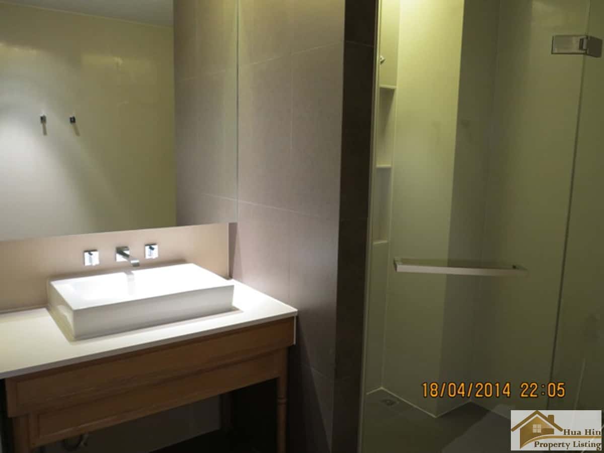 High end residential complex amenities