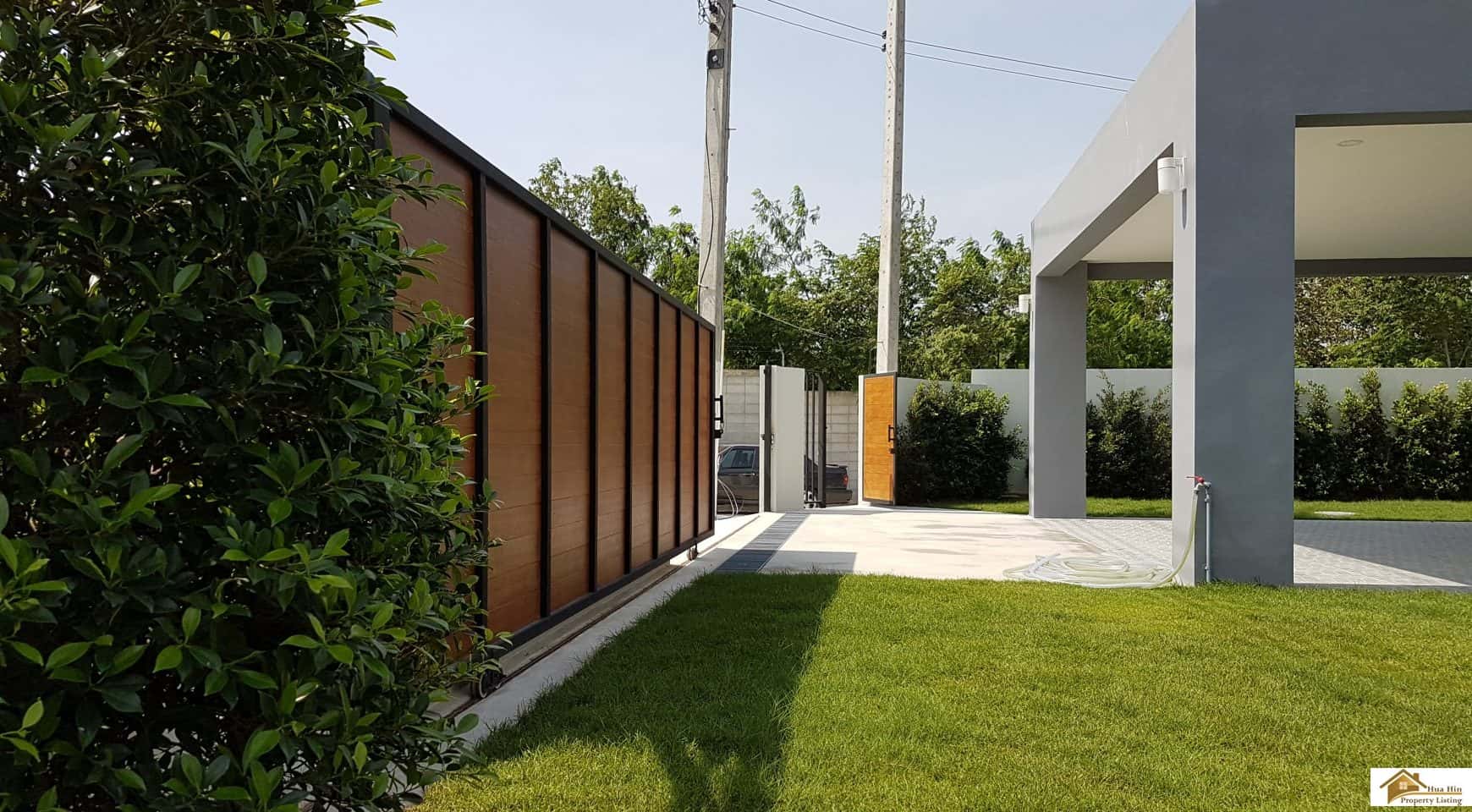 Beautiful Garden Landscaping Villa Property