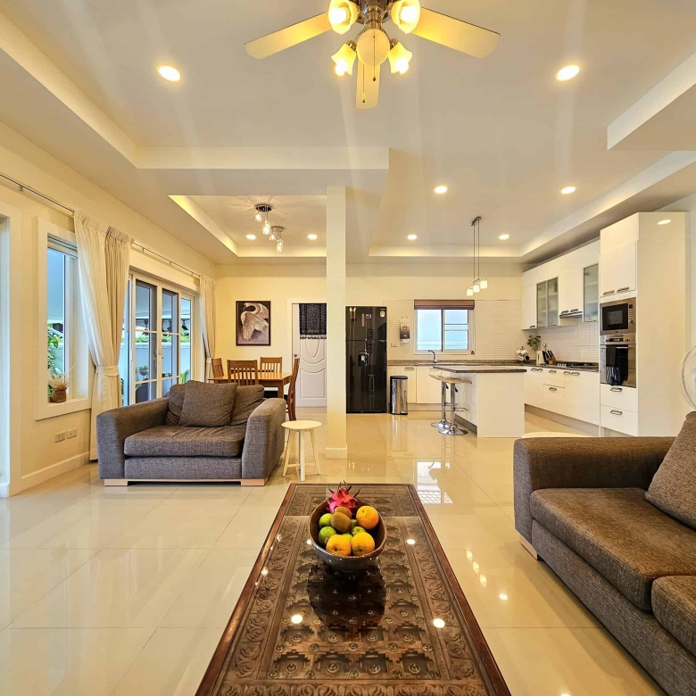 Modern Pranburi Pool Villa Sale Opportunity