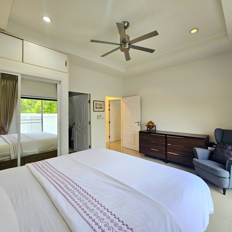 Hua Hin Contemporary Pool Villa Deal