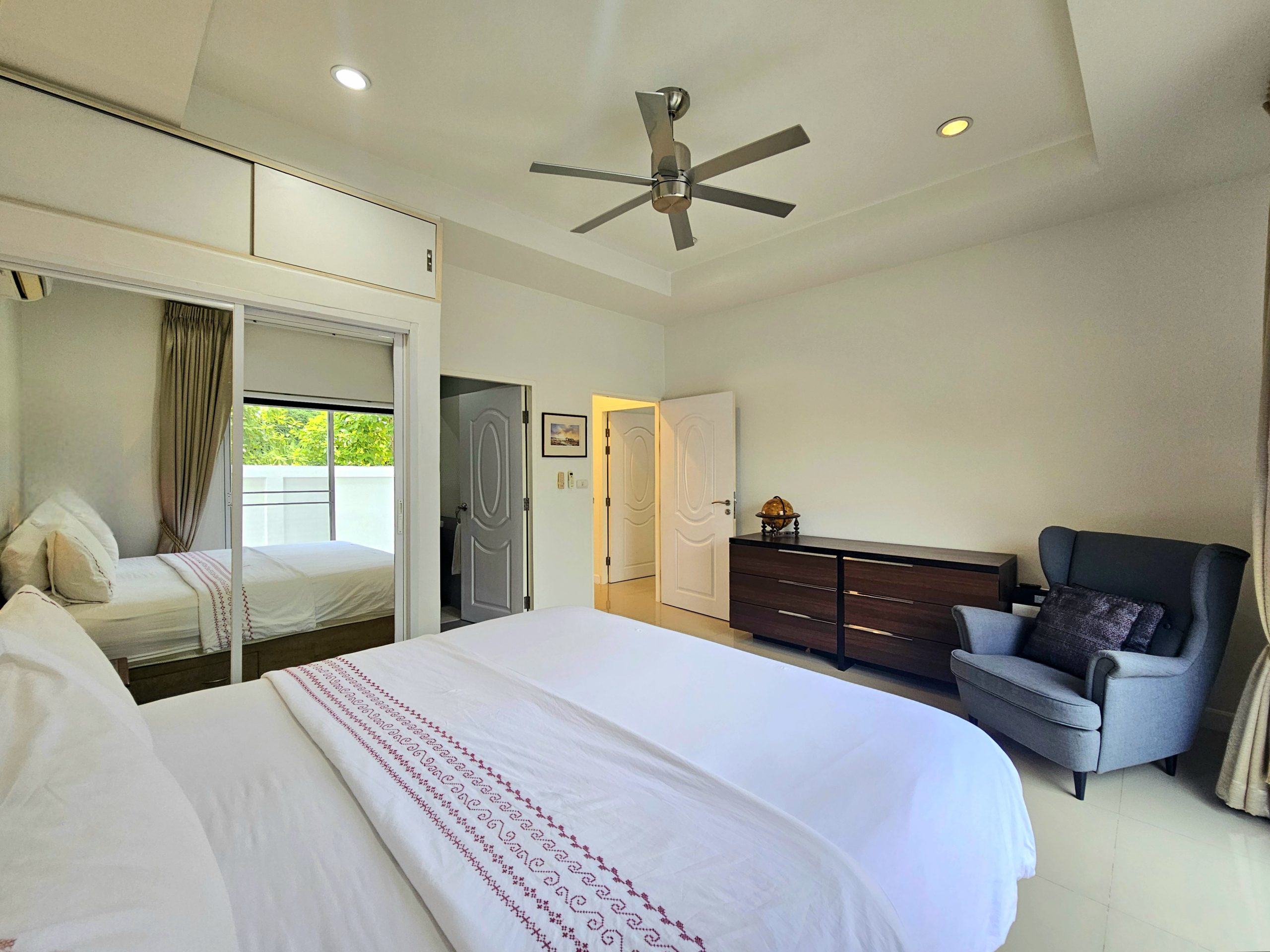Hua Hin Contemporary Pool Villa Deal