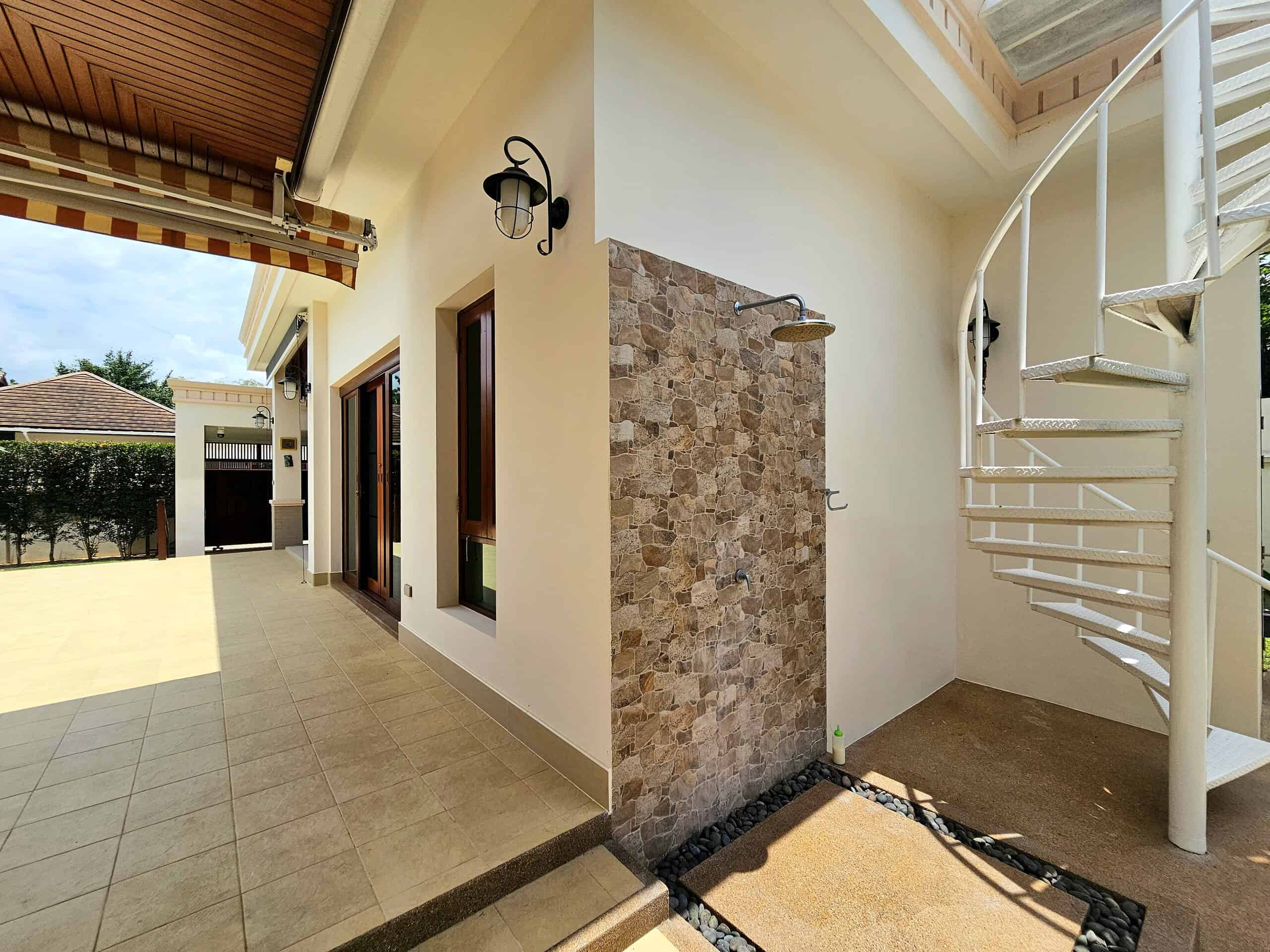Sophisticated Hamlet Villa Sales Elegant Bali Style Villa Modern Design