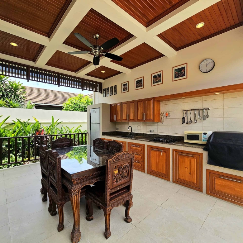 Tropical Architecture Villa Hillside Community Sale