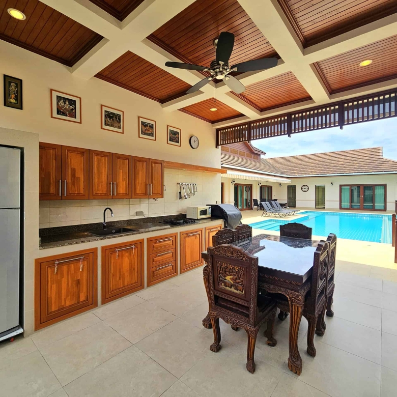 Beautiful Balinese Design Villa Hua Hin