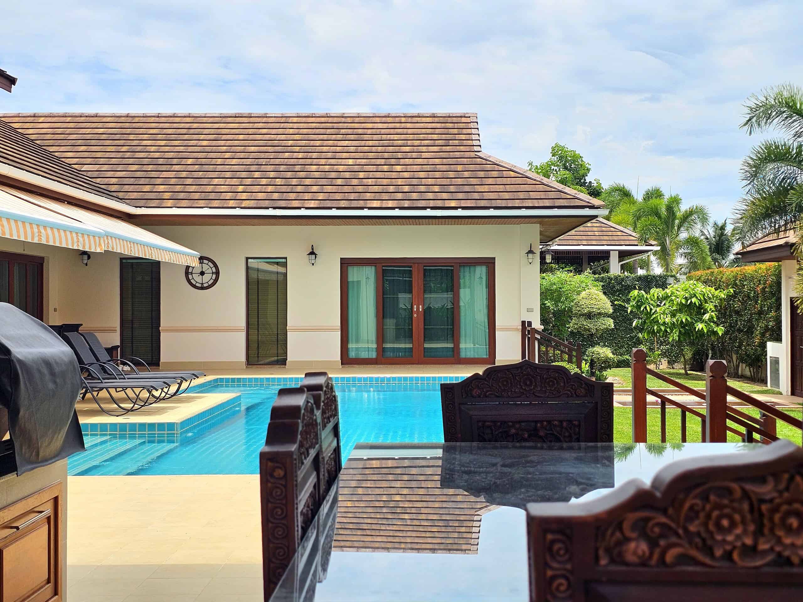 Luxury Hamlet Homes Sales Display Luxury Bali Inspired Villa Hua Hin Community