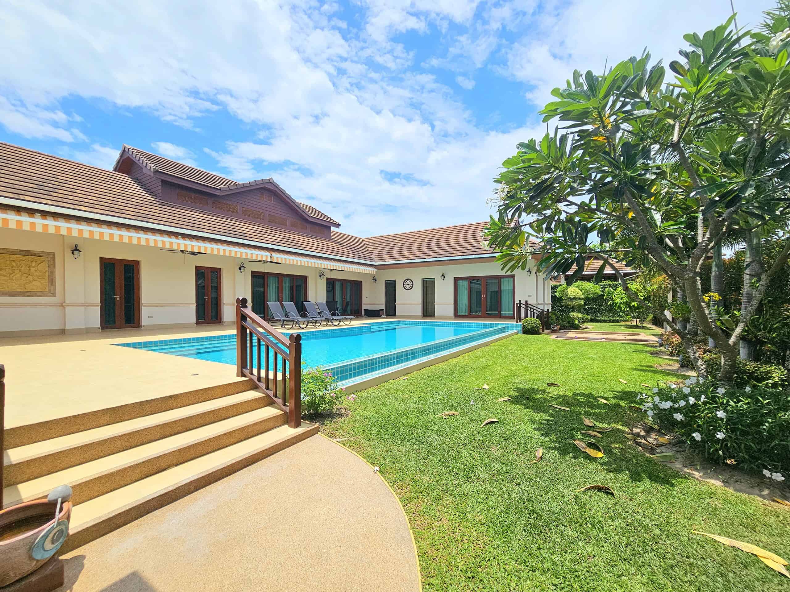 Elegant Bali Style Sales Feature Premium Balinese Architecture Villa Hillside Hamlet