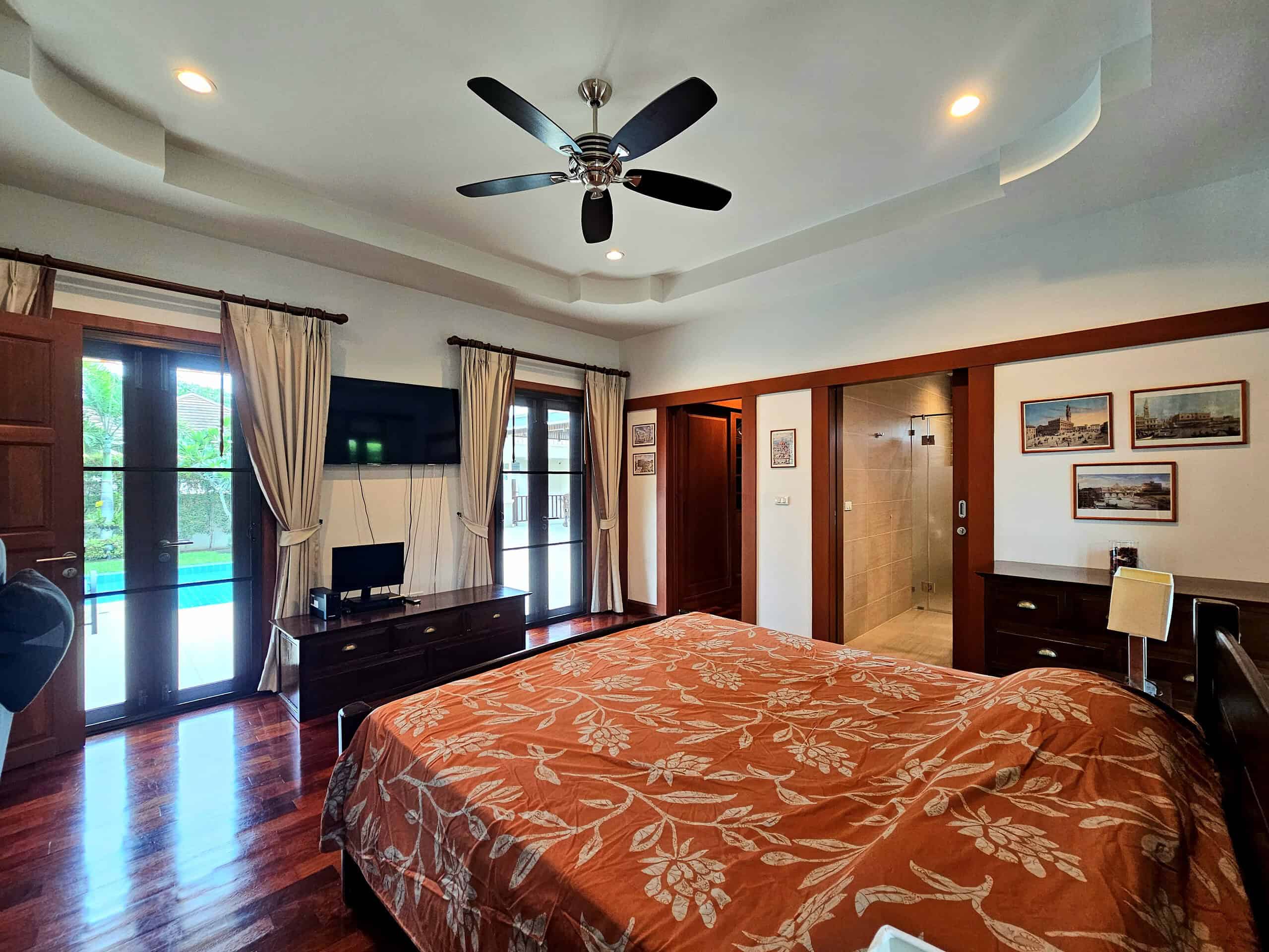 Lovely Hamlet Villa Sales Luxury Villa Modern Balinese Style Hua Hin