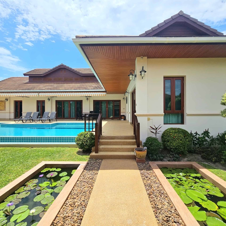 Stunning Pool Villa Bali Architecture Style