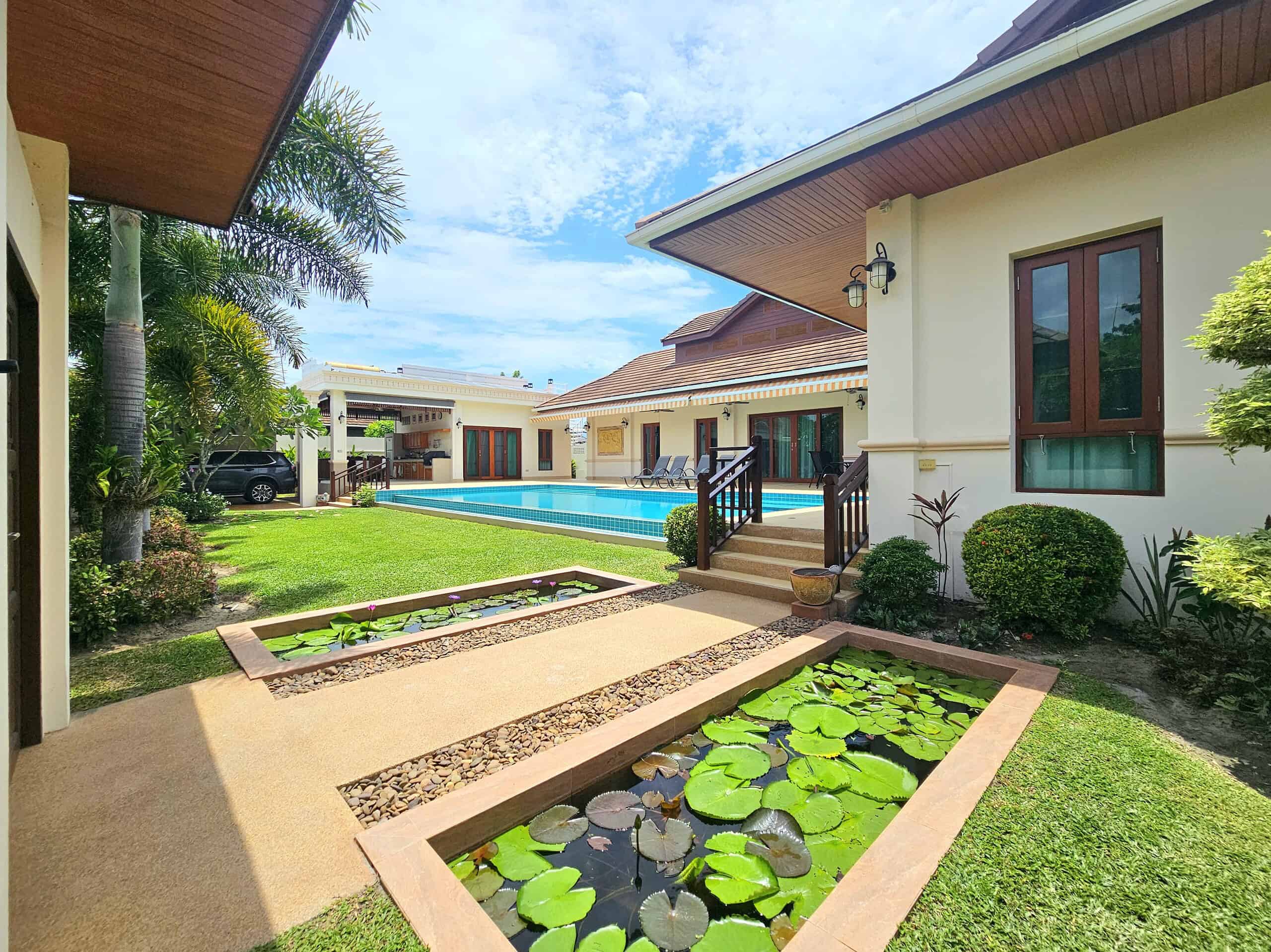 Gorgeous Hillside Sales Snapshot Beautiful Hillside Hamlet Villa Balinese Design