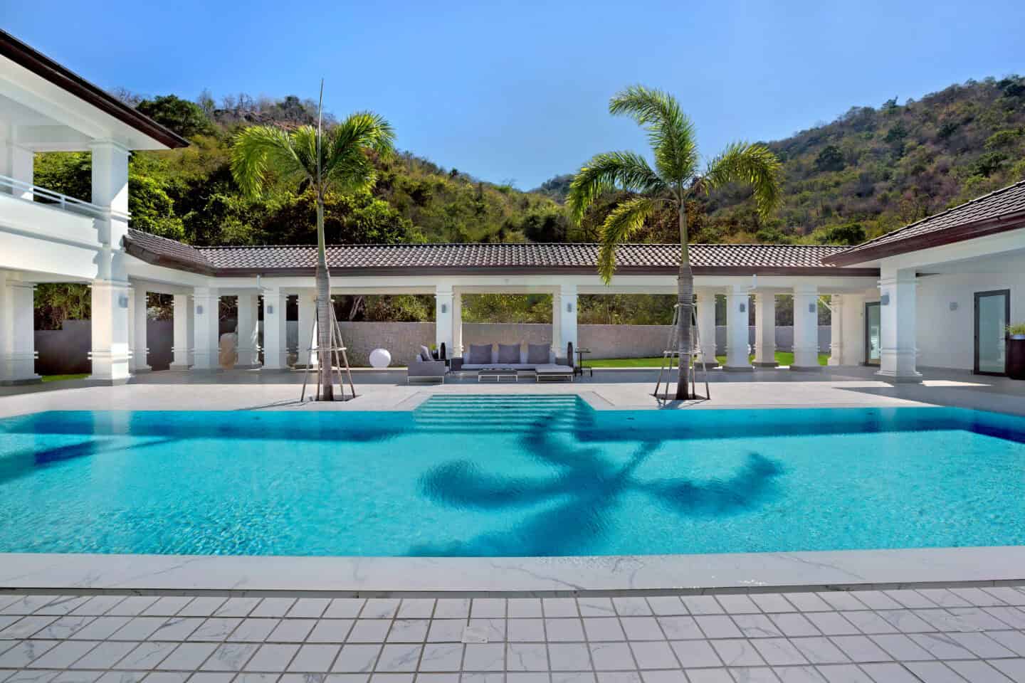Balinese Style Villa Sales Luxury Pool Estate