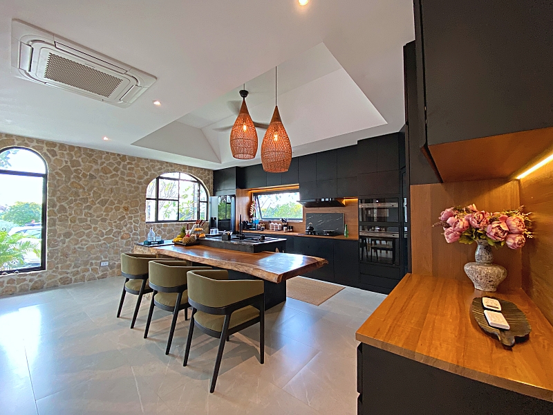 Hua Hin Luxury Villa Black Mountain Golf Sale