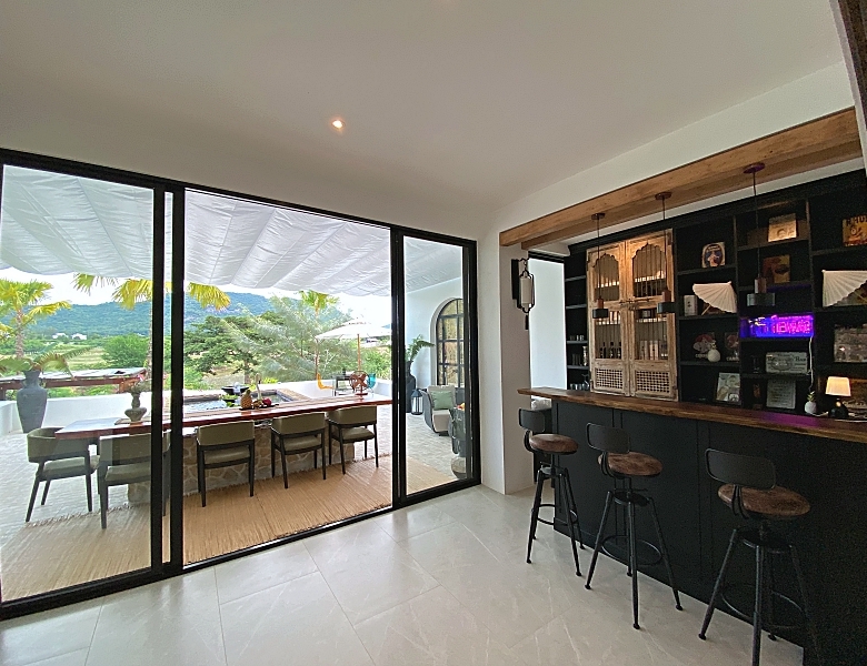 Villa Sale Near Black Mountain Golf Course