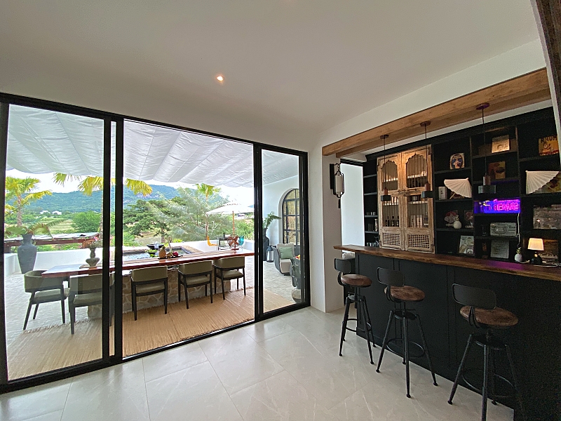 Villa Sale Near Black Mountain Golf Course