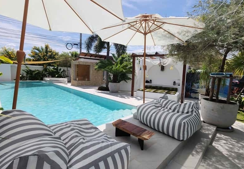 Private Pool Villa Black Mountain Golf Course Sale