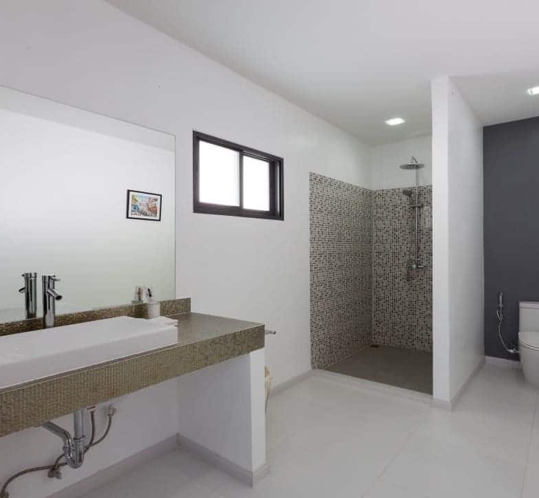 Contemporary Hua Hin Villa with Golf Course Access