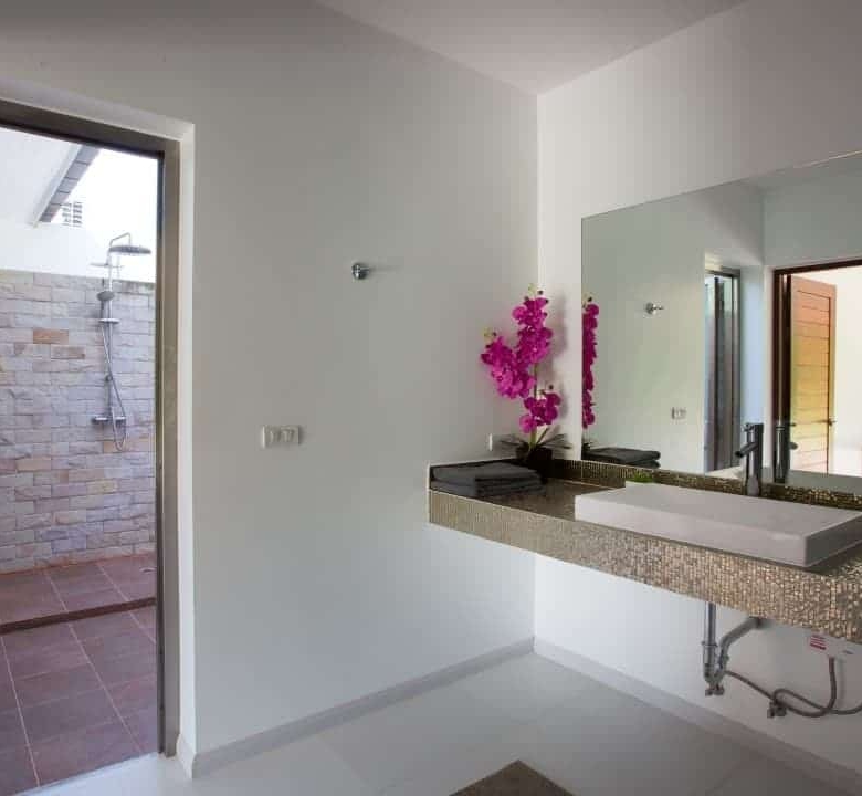 Exceptional Property Featuring Pool and Entertainment Areas