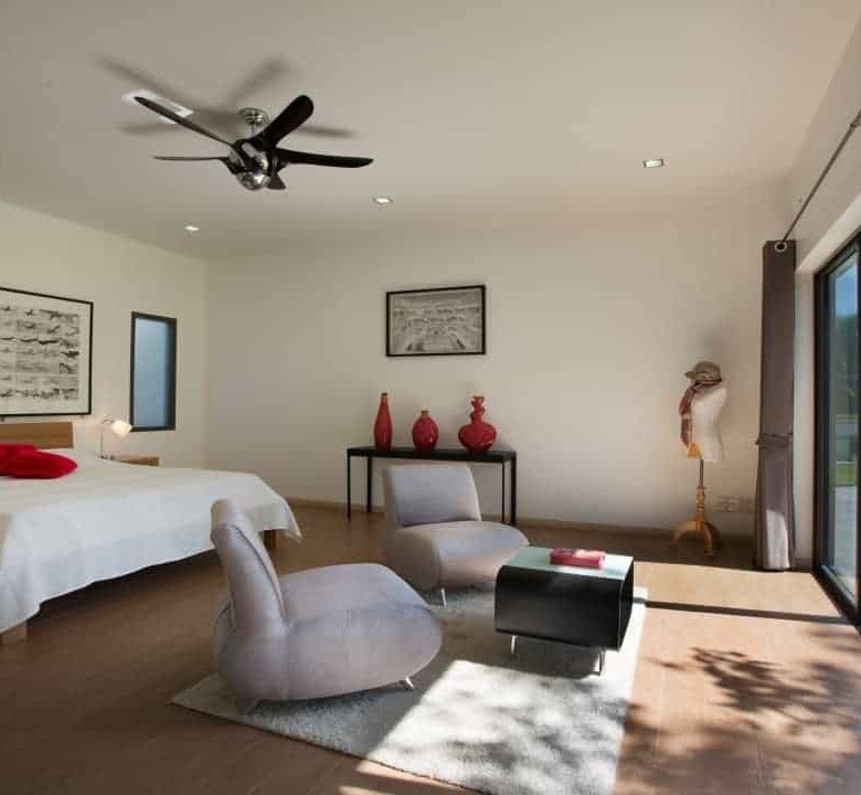 Spectacular Villa with Mature Gardens and Water Features