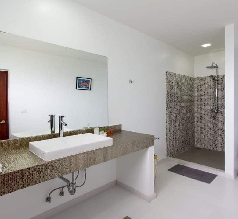 Impressive Villa with Extensive Grounds Near Golf Course