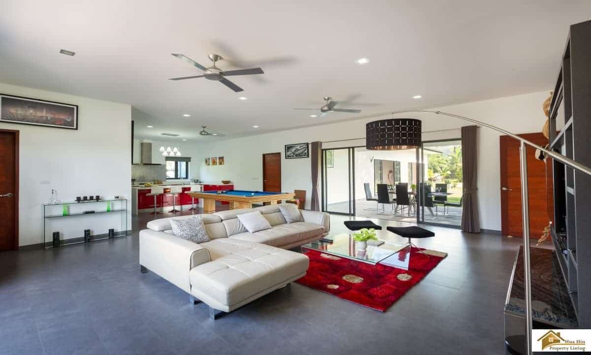 Beautiful Property Large Plot Hua Hin Luxury Thailand Property with Pool and Garden Features