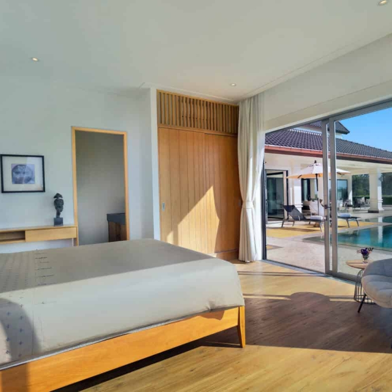 Estate Villa Spacious Pool Sale