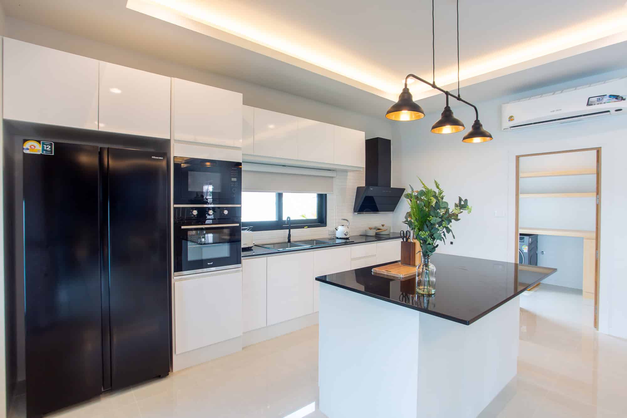 Stylish Hua Hin Villa with Pool