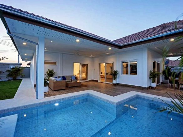 Three Bedroom Deluxe Villa Hua Hin