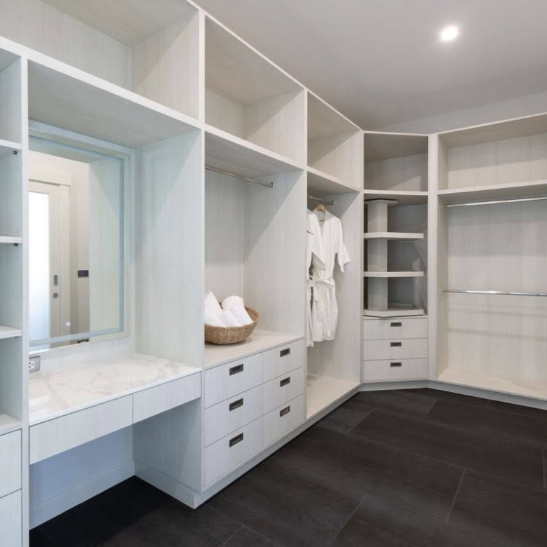 Black Mountain Villa Investment