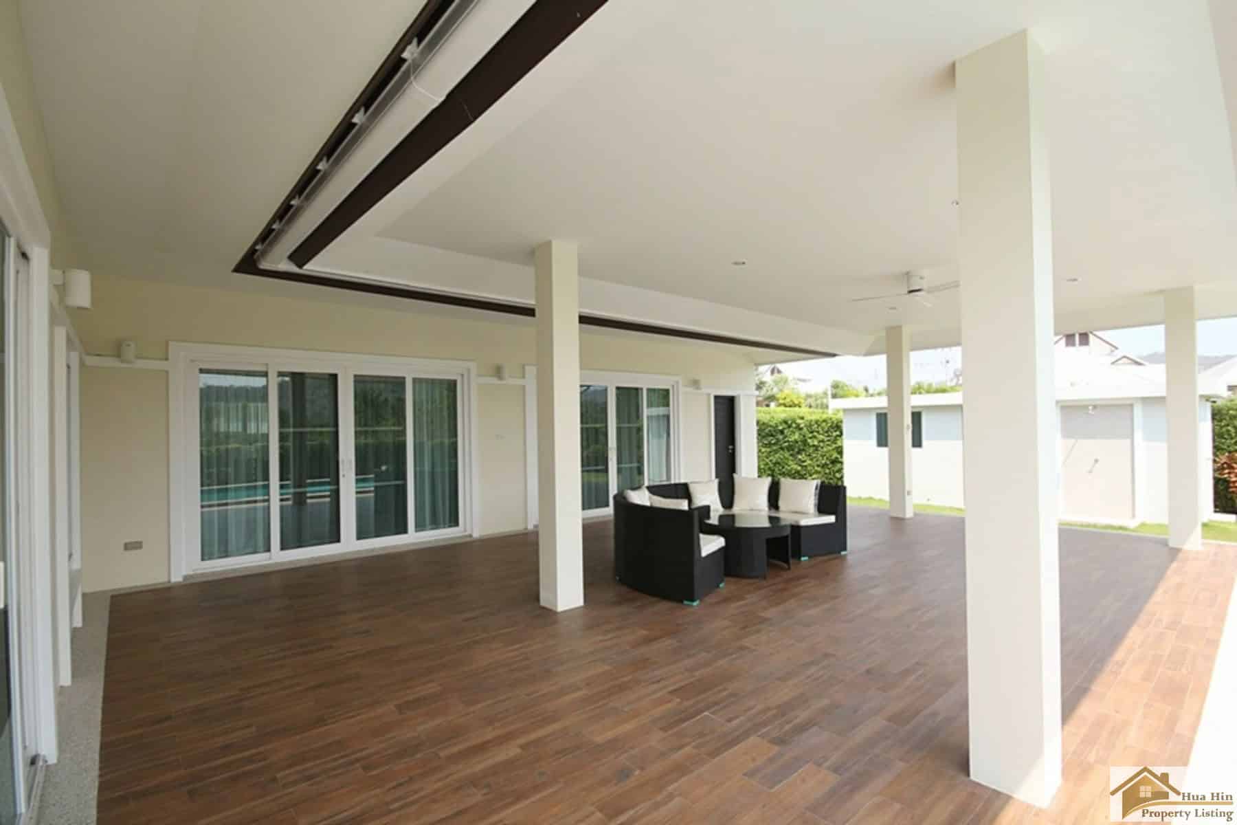 Premium Family Pool Villas Modern Bathroom Fixtures Villa Emerald Valley Sale
