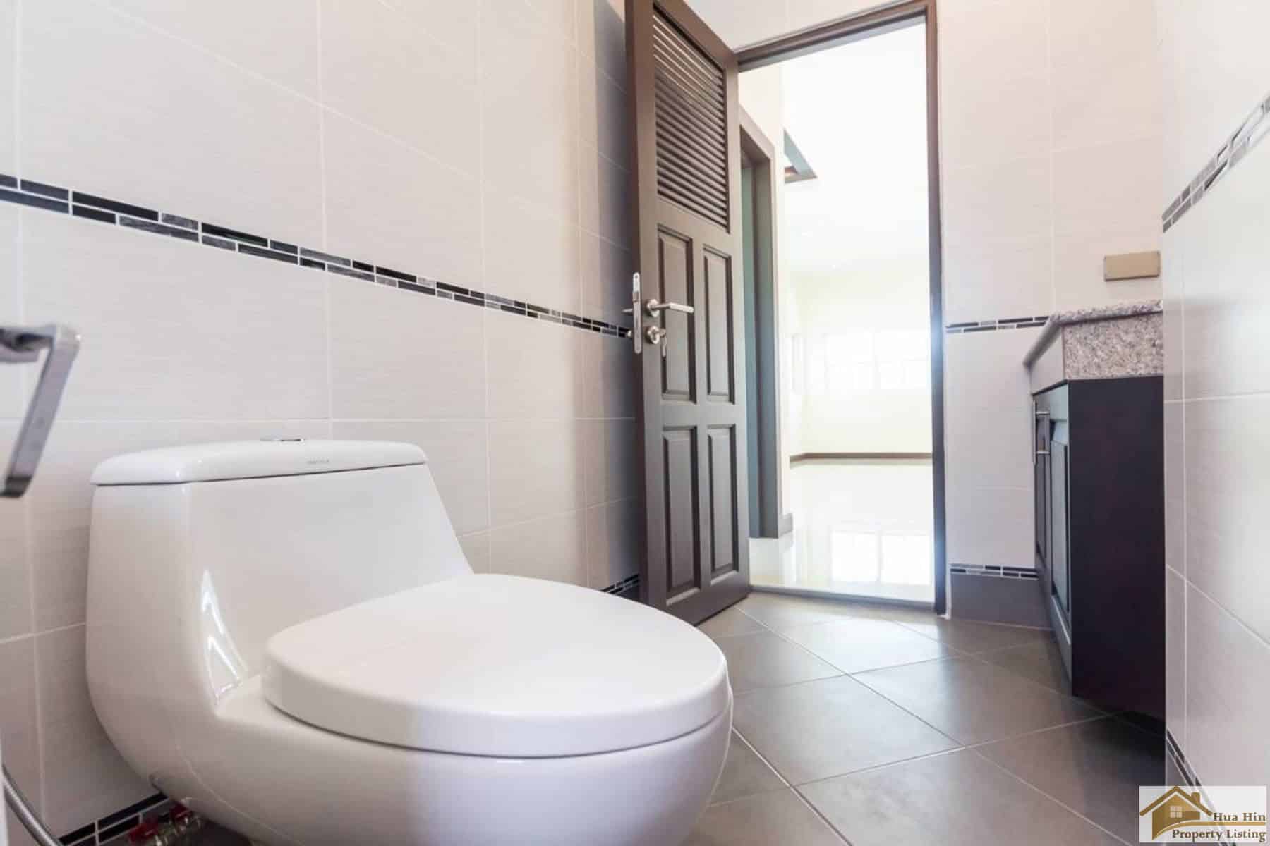 Splendid Hua Hin Villas Sales Upscale Villa Sales Near Golf Course