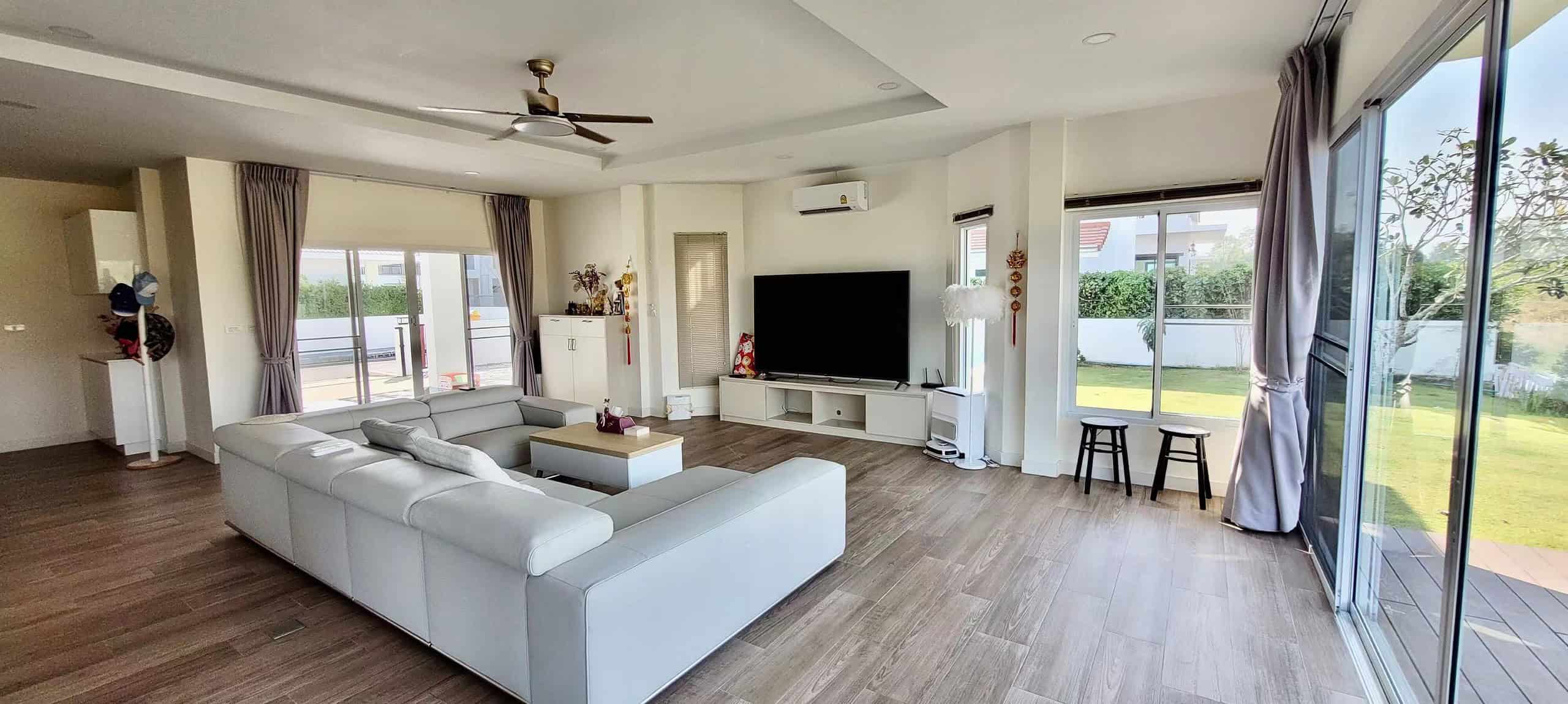 Waterfront Villa Hua Hin Luxury Garden Waterfront Villa Luxury Garden Estate