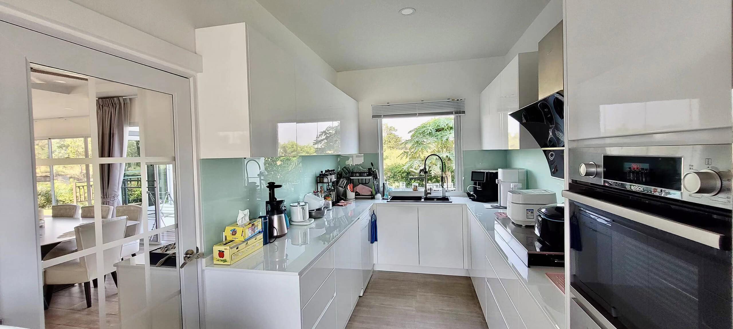 Luxury Villa Exclusive Lakefront Views