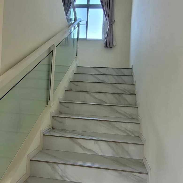 Premier Lakefront Villa Luxury Home