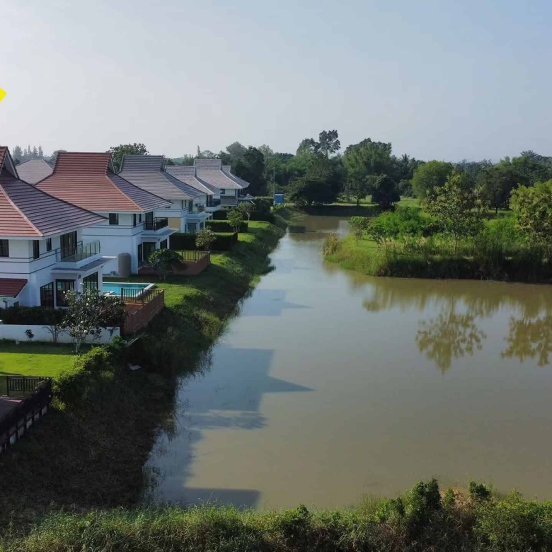 Waterfront Villa Garden Luxury Living
