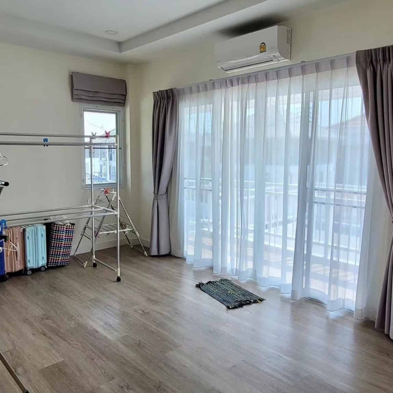 Lakefront Villa Stunning Exclusive Home